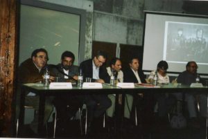 Col·loqui amb els regidors del primer consistori democràtic. D’esquerra a dreta: J. Casado (secretari), P. Bufí (alcalde), A. Climent, J.Ventura, J. E. Gispert, Mª D. Galán i A. Fornies (regidors).